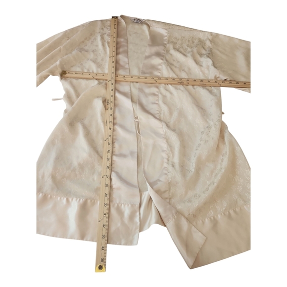 Cacique Lingerie Satin Kimono Robe Petite Small Cream - Picture 8 of 10